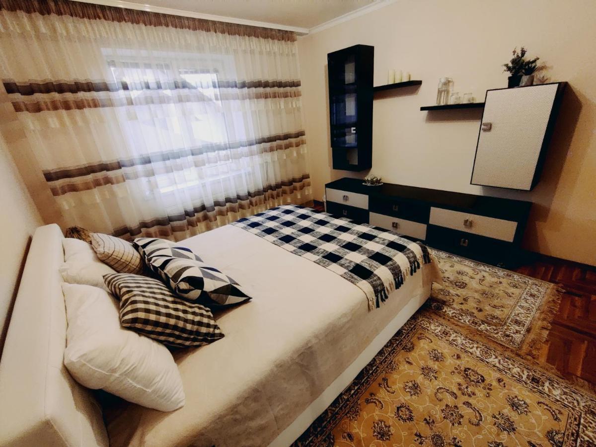 Kiki'S Villa Codru ภายนอก รูปภาพ