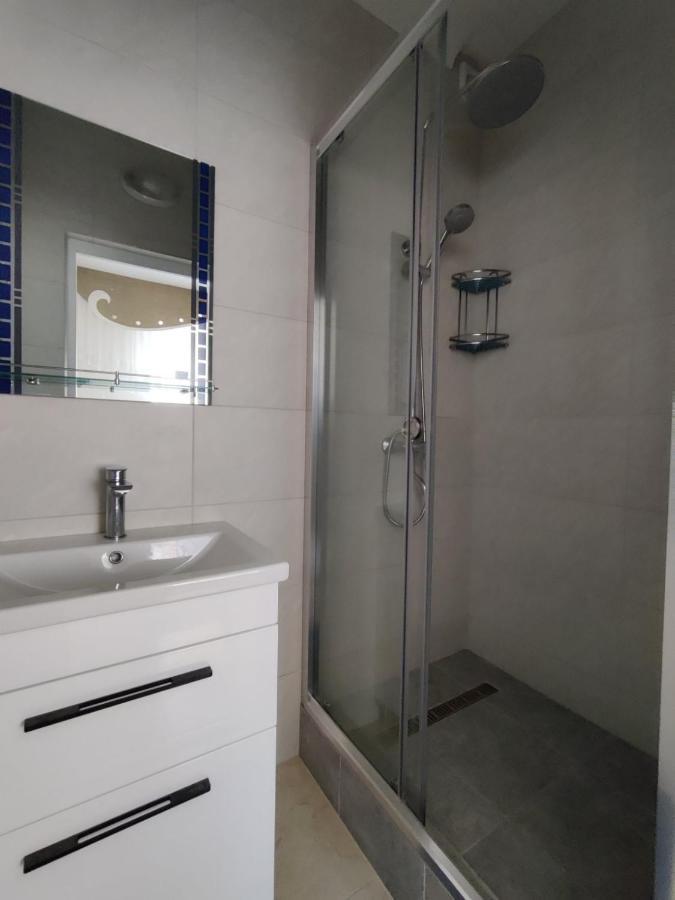 Kiki'S Villa Codru ภายนอก รูปภาพ