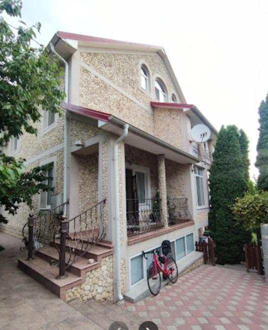 Kiki'S Villa Codru ภายนอก รูปภาพ