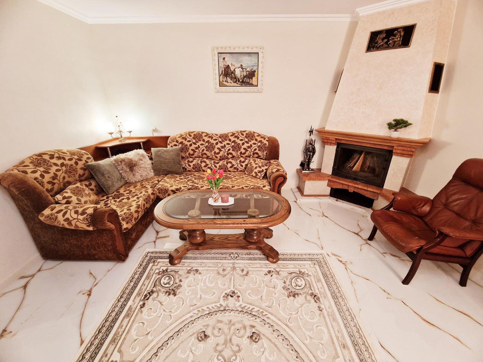 Kiki'S Villa Codru ภายนอก รูปภาพ